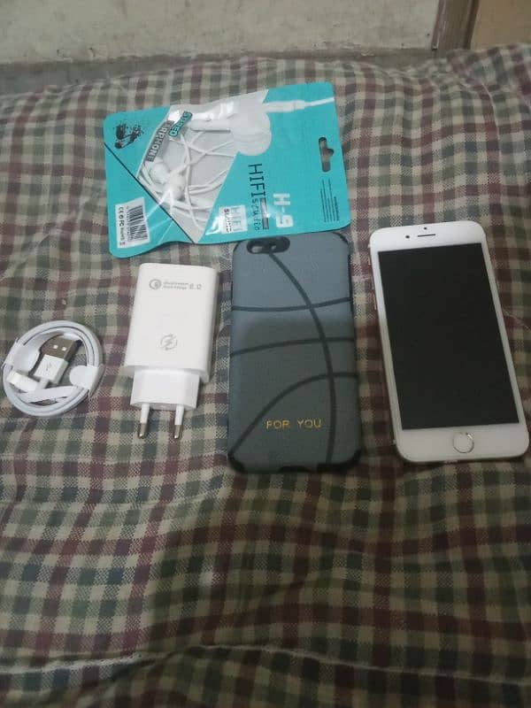 iPhone 6 Brand New 64GB with Gift 0