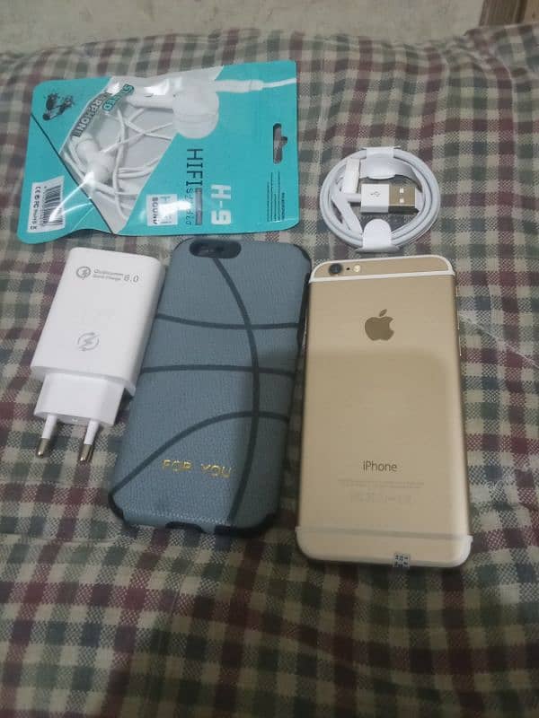 iPhone 6 Brand New 64GB with Gift 1