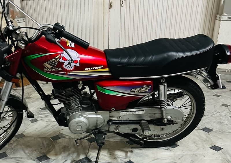 HONDA CG 125 2015 MODEL 2