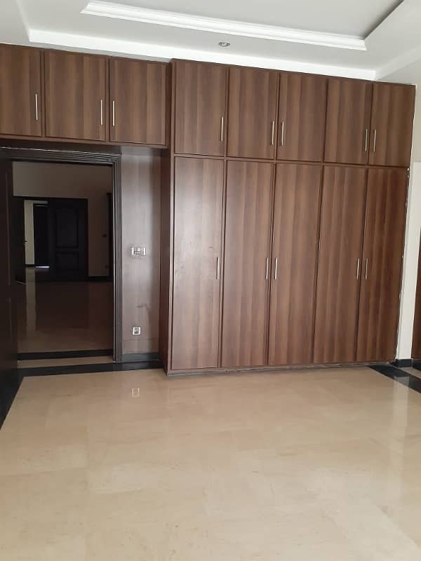 Kanal Upper Portion For Rent Wapda Town 10