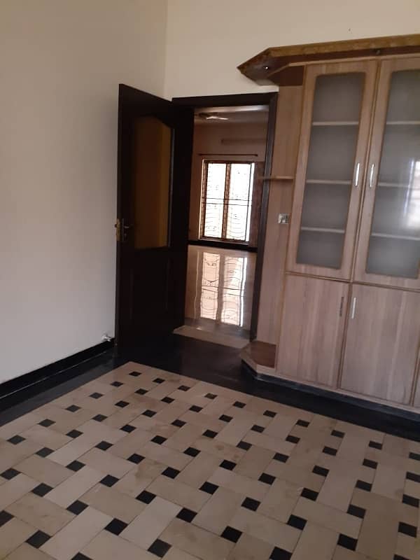 Kanal Upper Portion For Rent Wapda Town 17