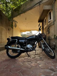 Honda CG-125 black in Lush condition