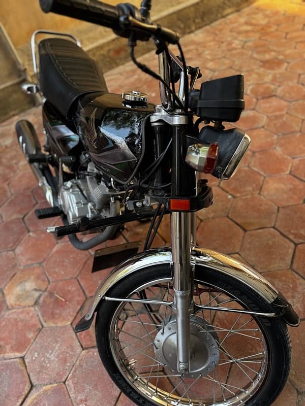 Honda CG-125 black in Lush condition 2