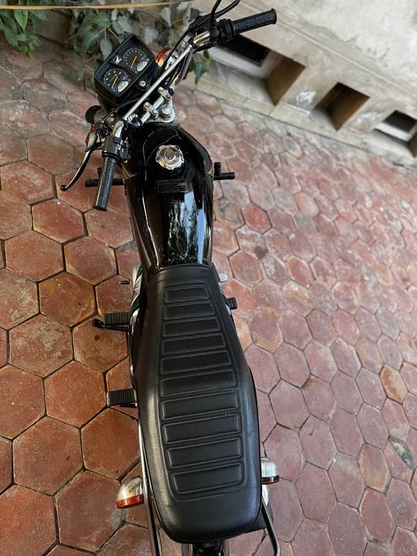 Honda CG-125 black in Lush condition 6