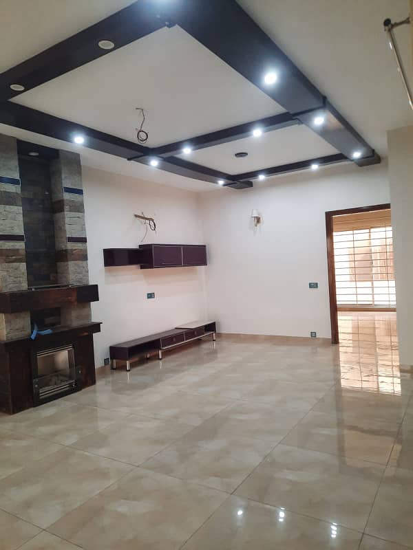 10 Marla House For Sale In Paragon City Lahore 2