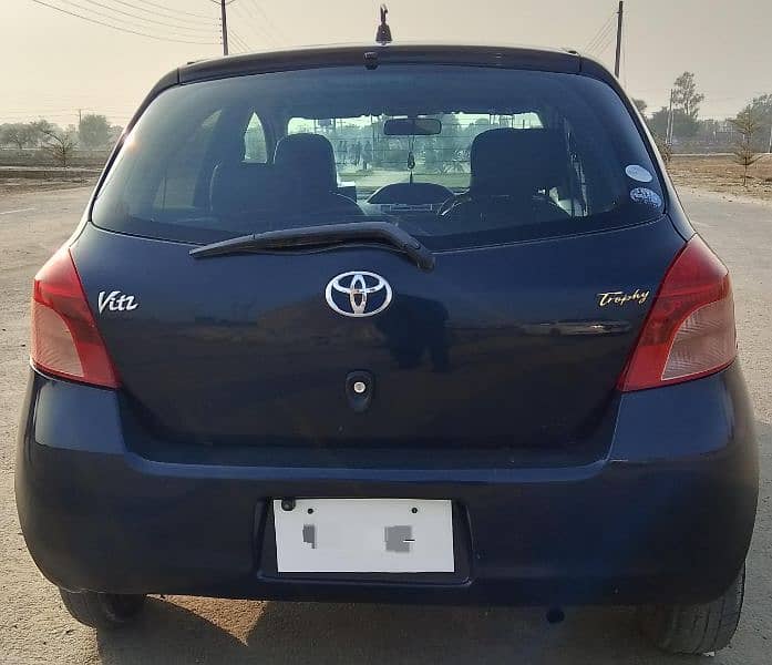 Toyota Vitz 2009 1