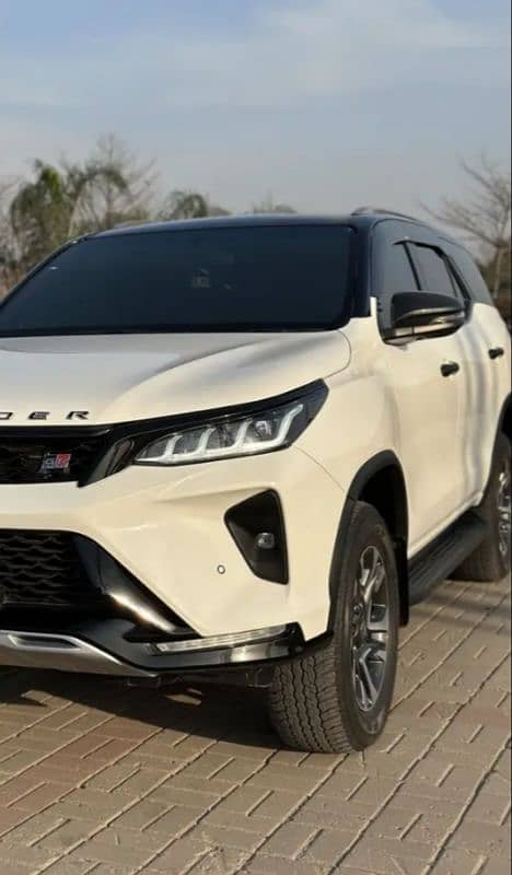 Toyota Fortuner Legender 2022 2