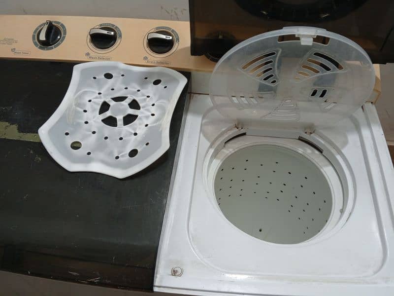 Orient semi automatic Washing machine with dryer  For sell 2