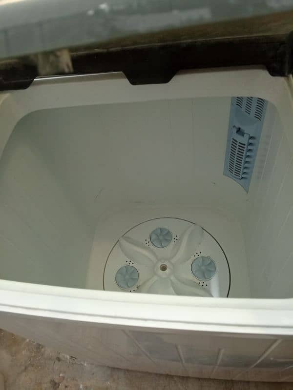 Orient semi automatic Washing machine with dryer  For sell 4