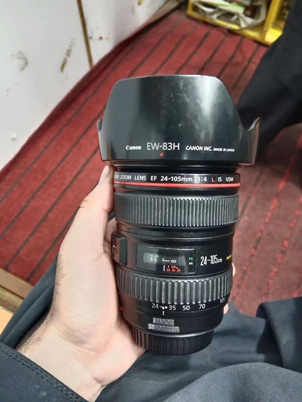 Canon 24 105 lens f4 original hood 1