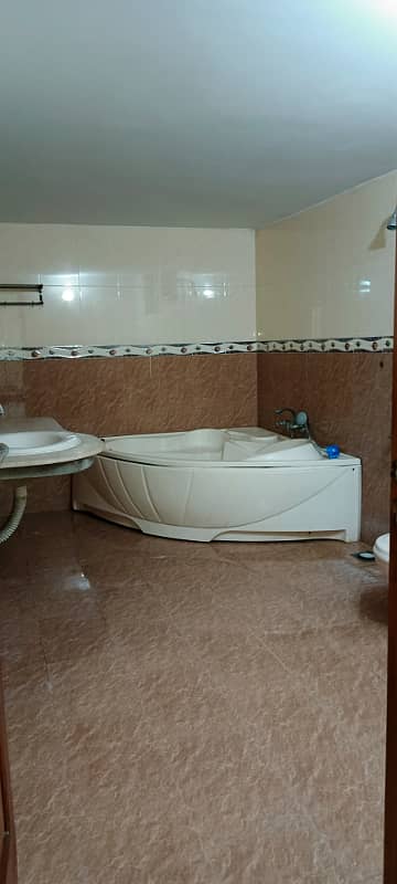 A 1 Kanal House In Gulshan-e-Iqbal Is On The Market For sale 7