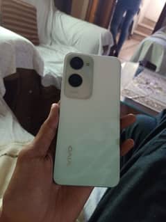 Vivo Y18 4/128 Condition 10/10 With charger Box  do month bad mile ga