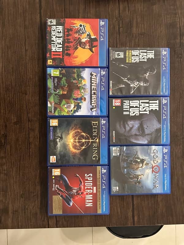 PS4 CDs in neat condition 0