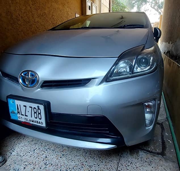 Toyota Prius 2015 1