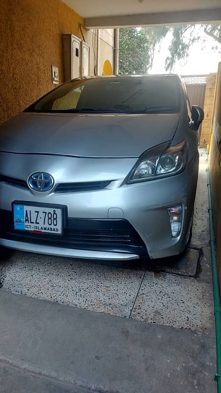 Toyota Prius 2015 5