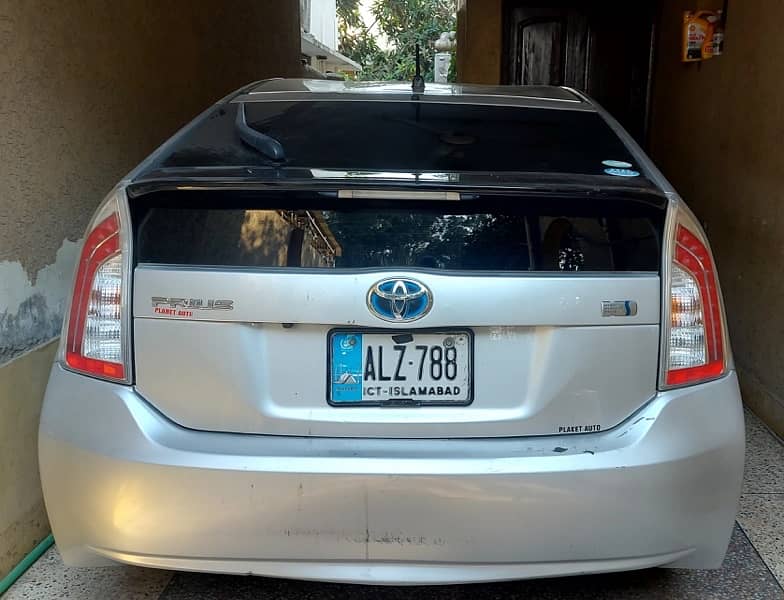 Toyota Prius 2015 13