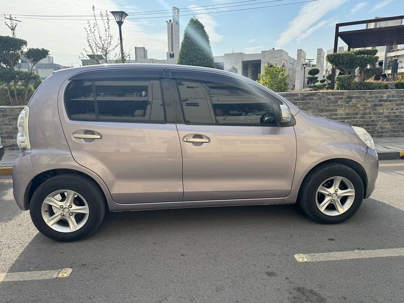 Toyota Passo hana 2011 2