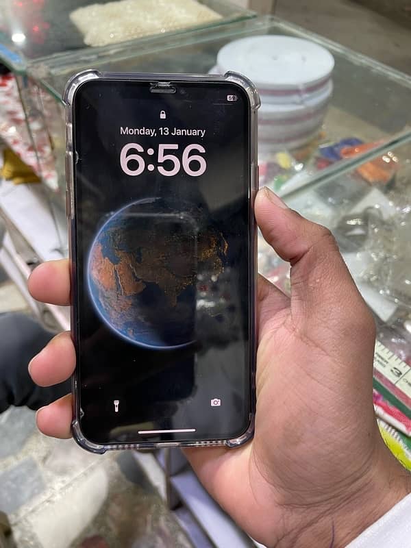 iPhone XS 4