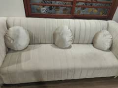 I am selling my 6 seater sofas