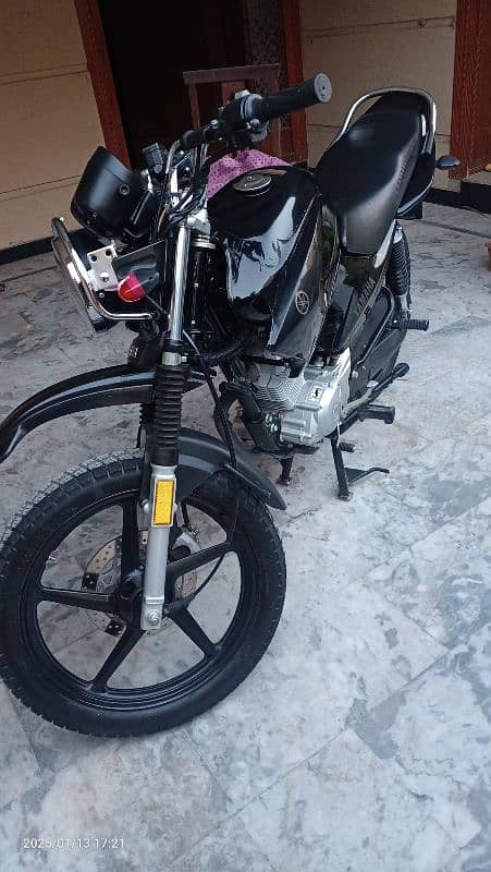 yamaha YBR 125G , 2021 model just like new, only 3500 km driven 3