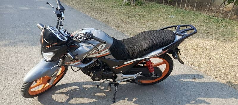 HONDA CB 150 F 2