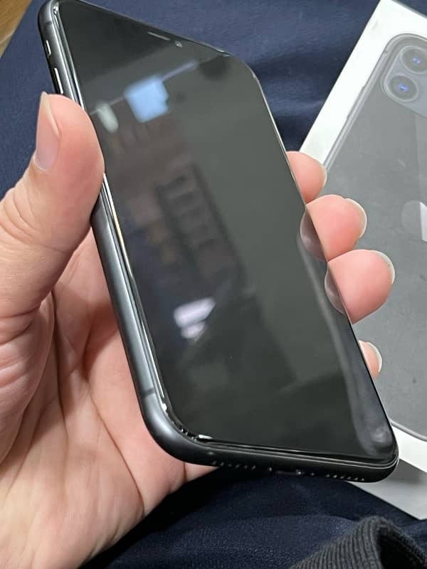 iphone 11 128gb Condition 10/10 Battery 95% 3