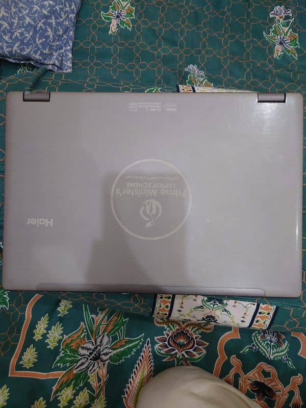 Haier PC Y11C Laptop 1