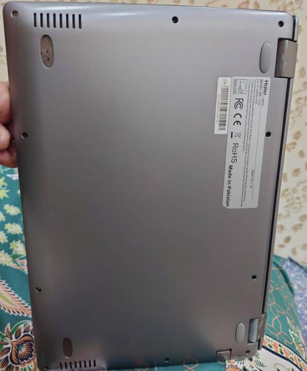 Haier PC Y11C Laptop 2