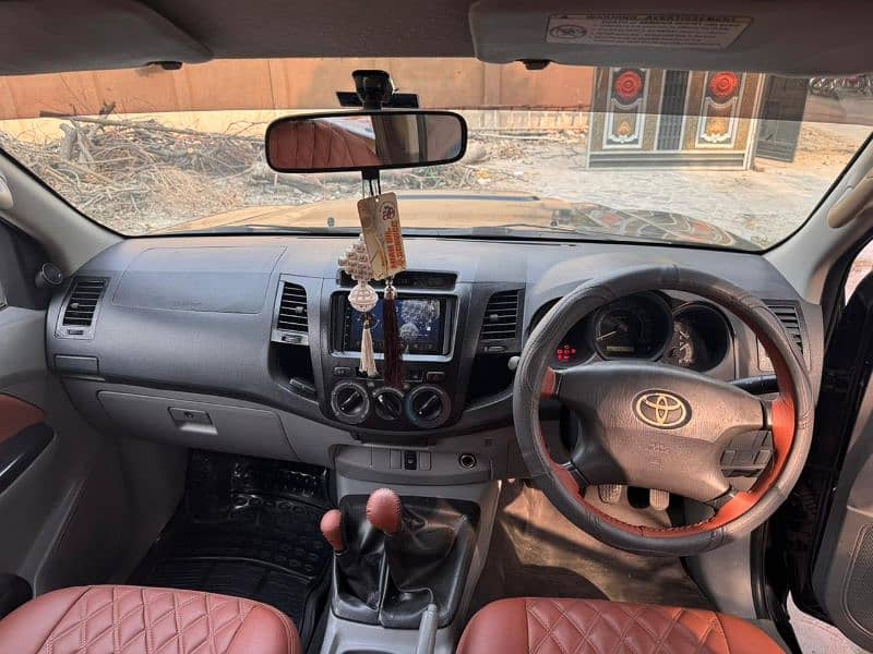 Toyota Hilux 2011 4