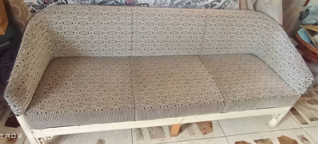 Sofa set (5 Seater) With Table 2