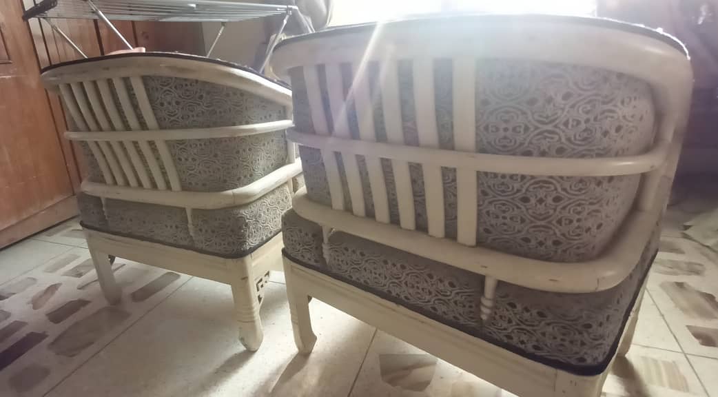 Sofa set (5 Seater) With Table 3