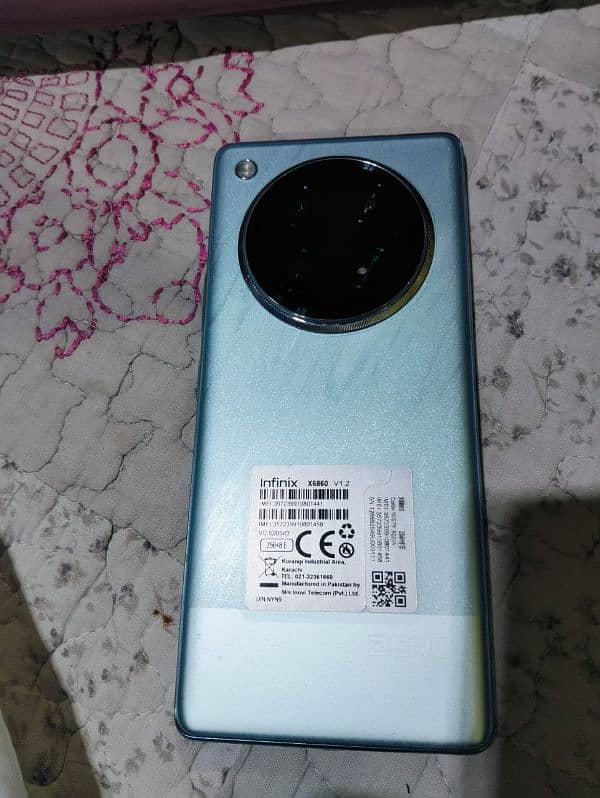 inifinix zero 40 8.256 for sale with all accessories 1 month used 1