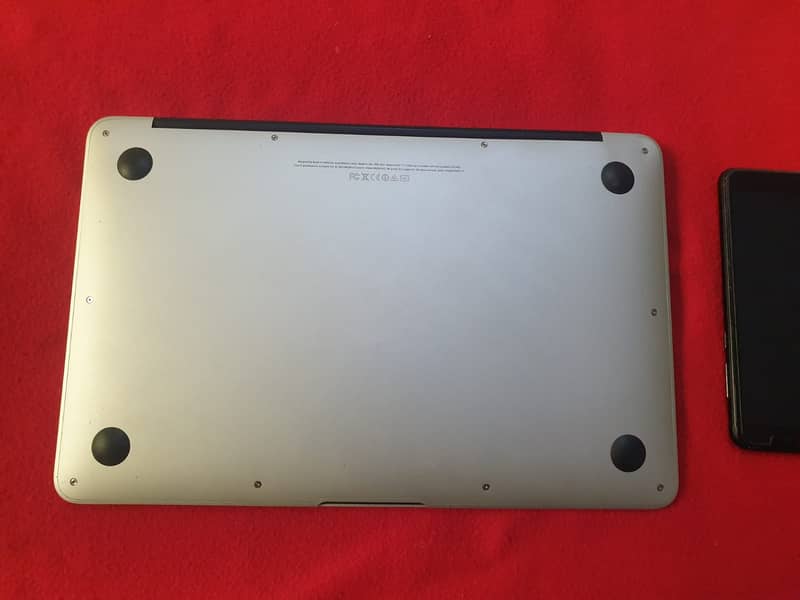 Macbook Air Late 2014, 11 inch, 8GB Ram 7