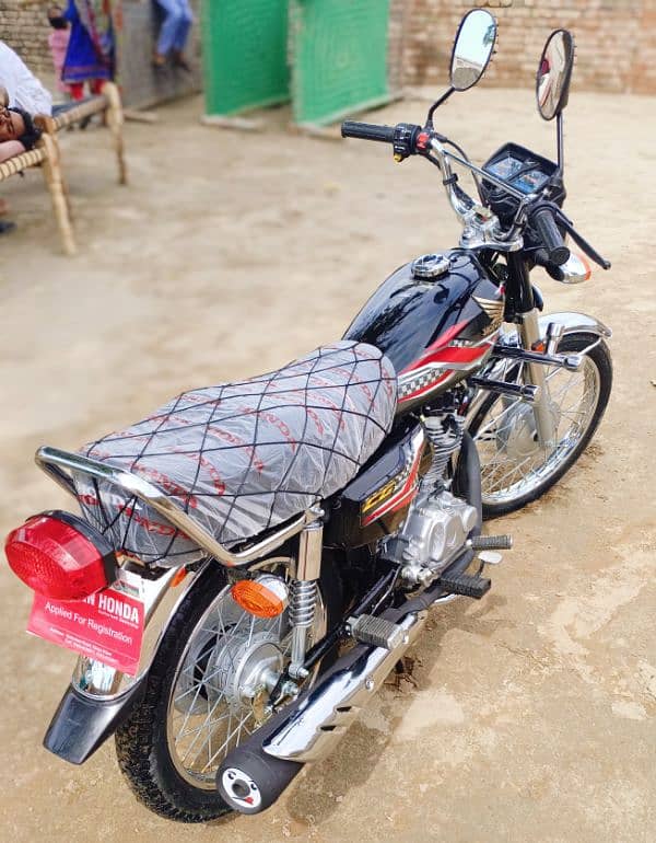 Honda 125 24 Modal 1