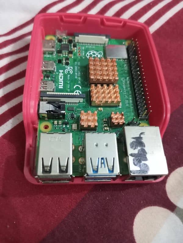 Raspberry pi 4 B+ 0