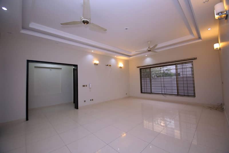 1 kanal lower portion phase 5 prime located 3 beds 6