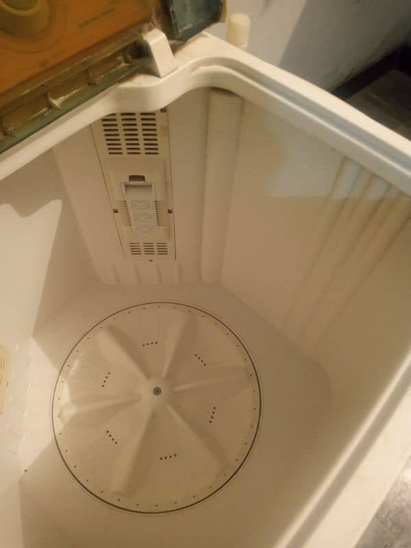 Washing machine for urgent sale 4