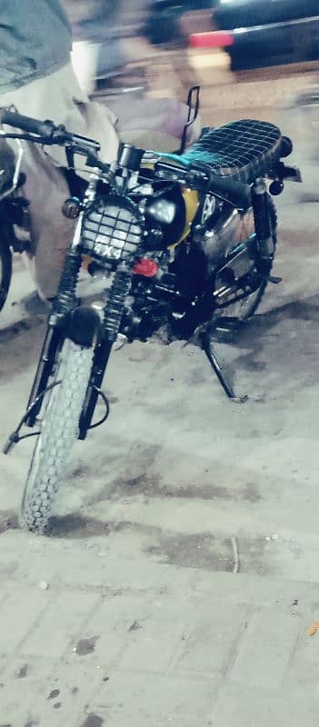 cafe racer 2009 all ohk h 1 rp ka be Kam nhi h bike Mai 7