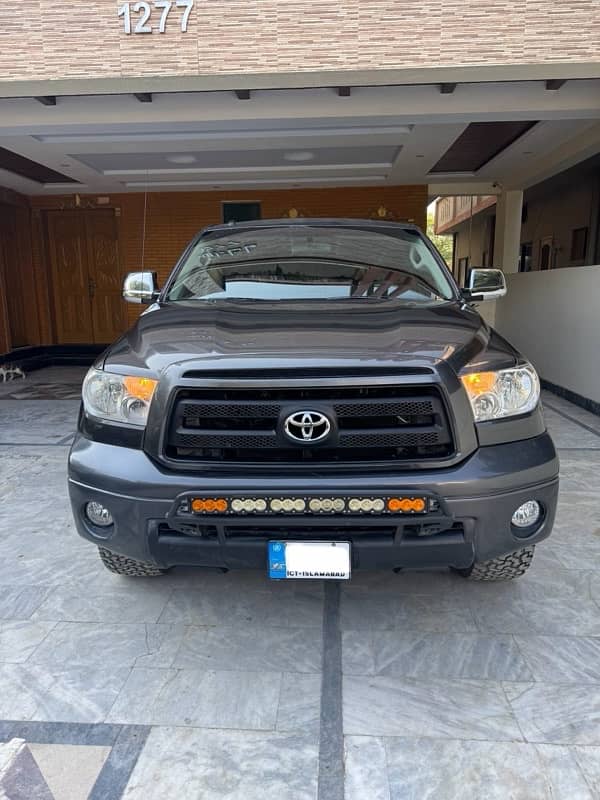 Toyota Tundra 5.7 TRD 2011 1