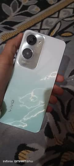 Vivo Y18