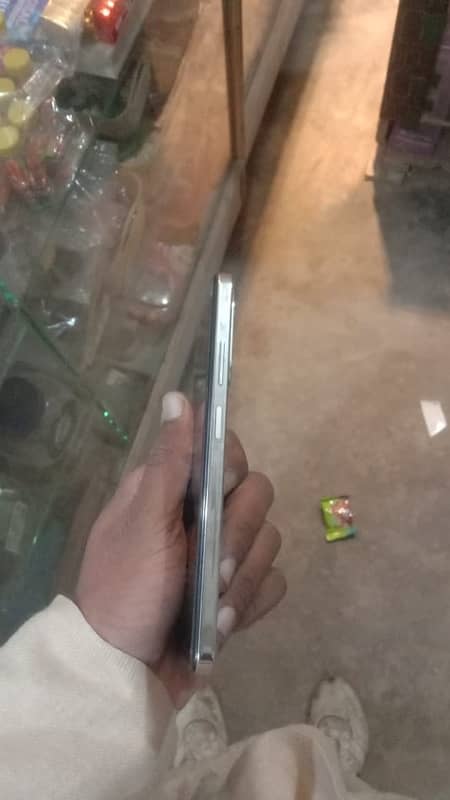 infinix hot 40i 3