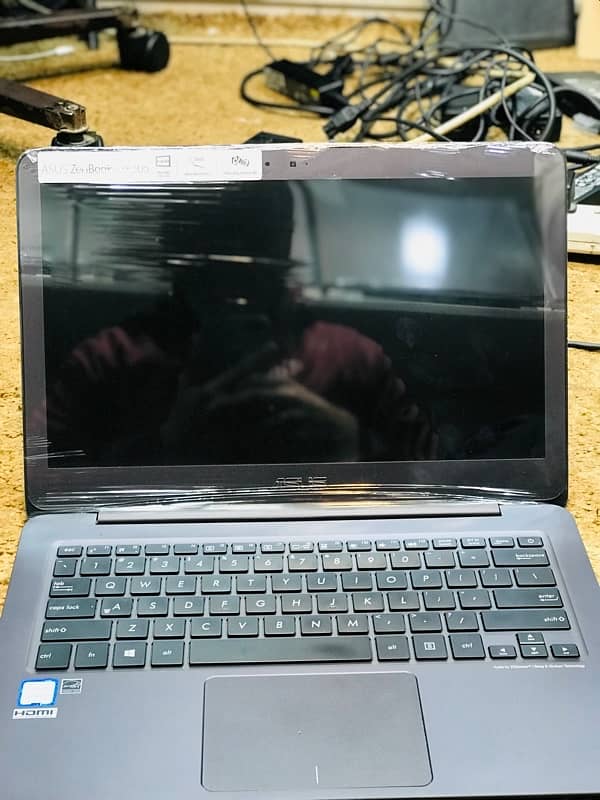 Asus Zenbook M3 0