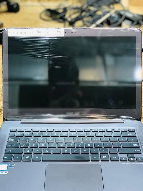 Asus Zenbook M3 4