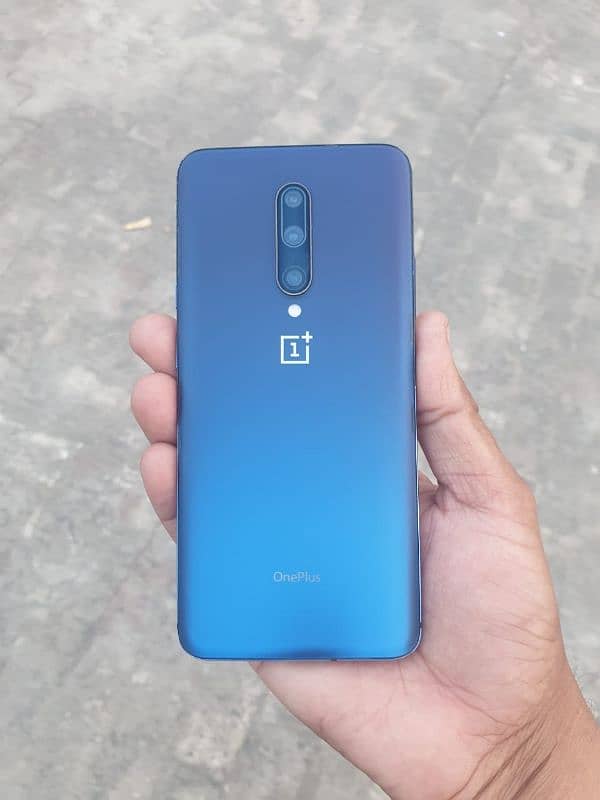 oneplus 7 pro 8.256 condition 10 by 9 all ok phone 1