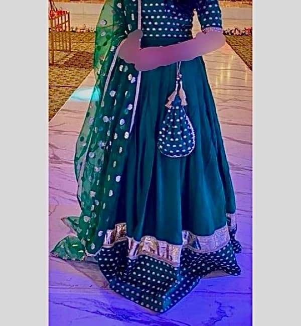 Bottle Green Lehnga, Choli, Dupatta (females only) 1