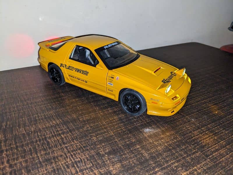 Mazda rx7 sports car drifting kitted 1:24 model 8