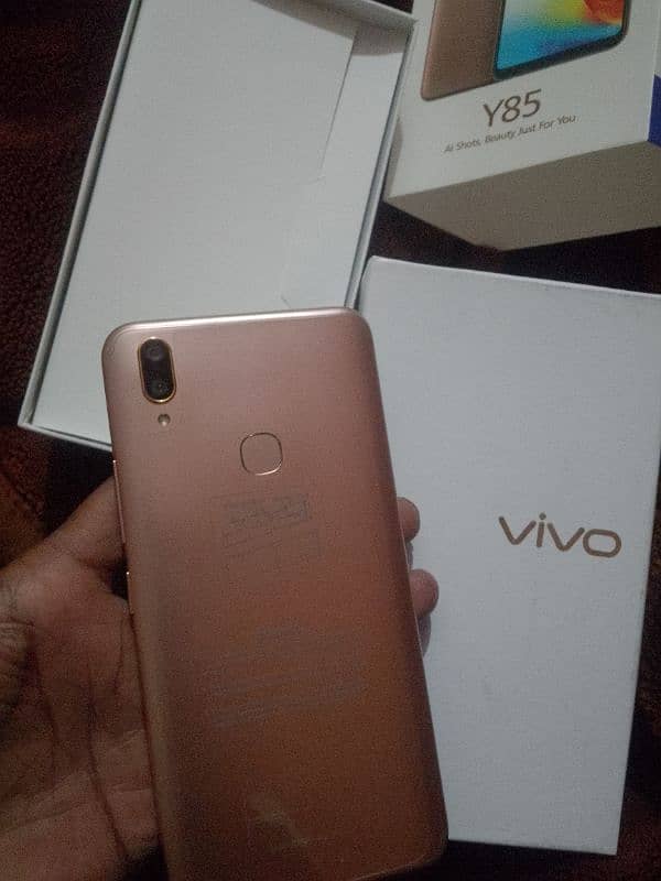 Vivo Y85 4GB 64GB with box 1