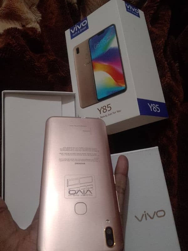 Vivo Y85 4GB 64GB with box 3