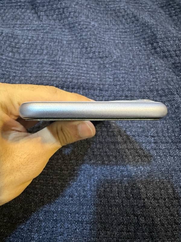 IPHONE 11 256GB PTA APPROVED 5