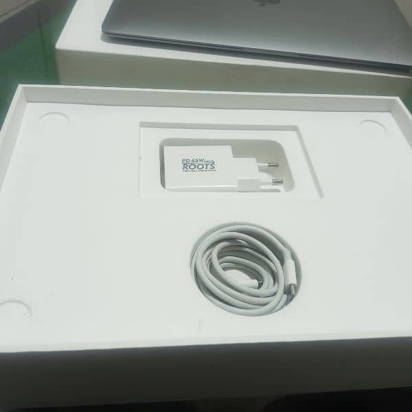 Macbook Air 2020, 8/256 Full box, 0'3'1'1'5'9'3'8'7'5'9 2